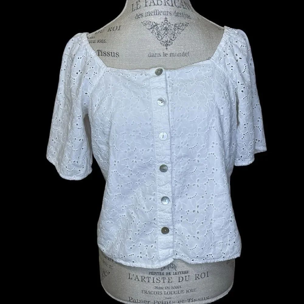 A New Day Short Sleeve Eyelet Button Detail Top White Size Small
